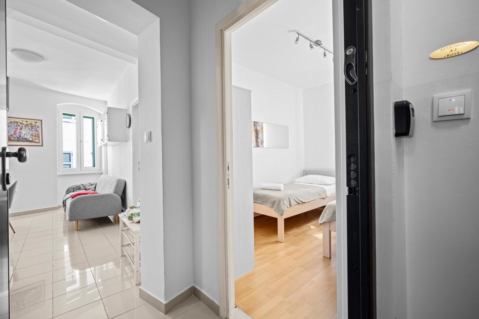Apartment Bose Split Bagian luar foto